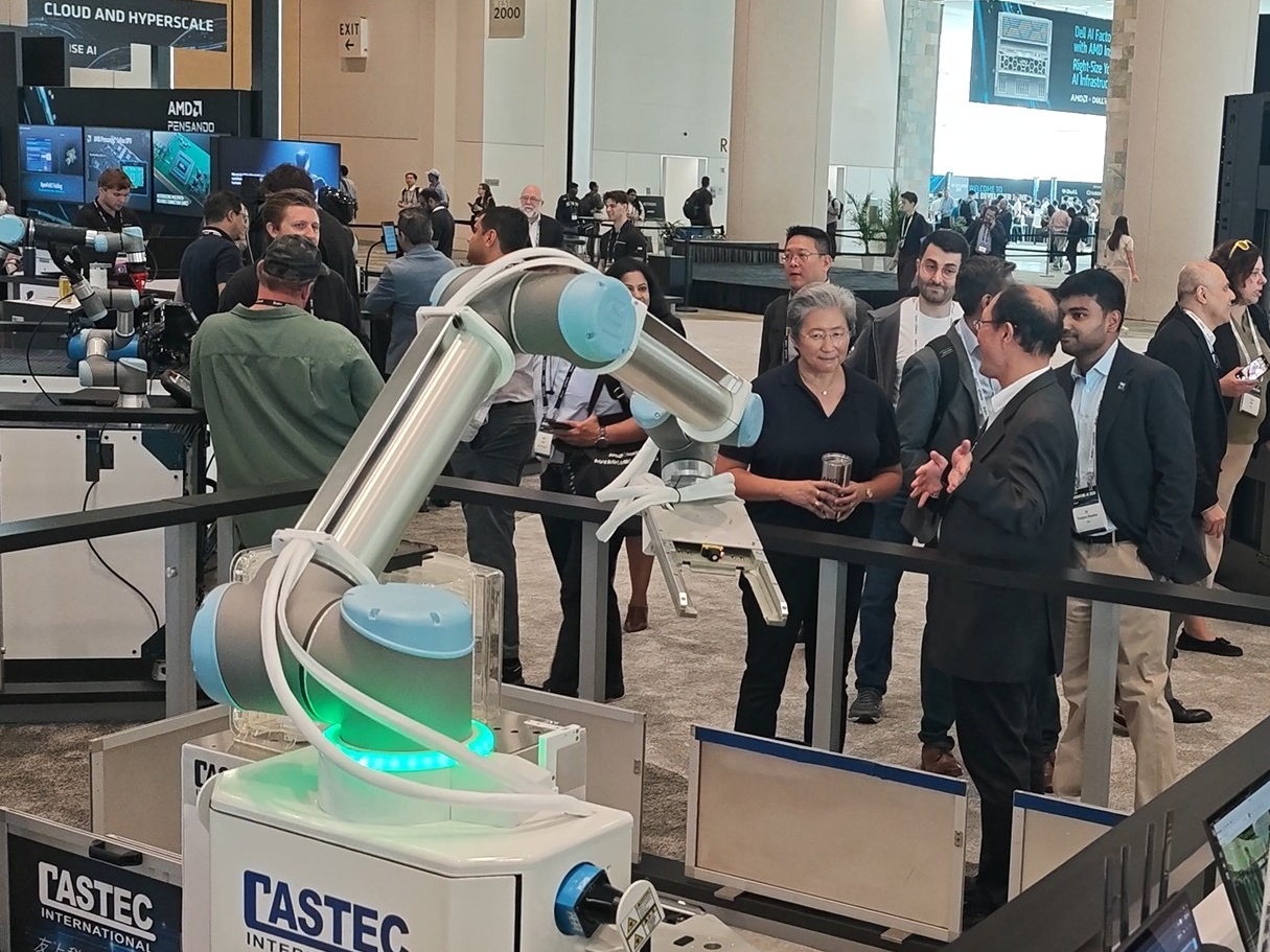 AutomationSG-SIAA-Member-Spotlight-CASTEC-teams-collaborates-with-IEI-and-AMD-to-showcase-AI-Powered-Mobile-Collaborative-Robot-